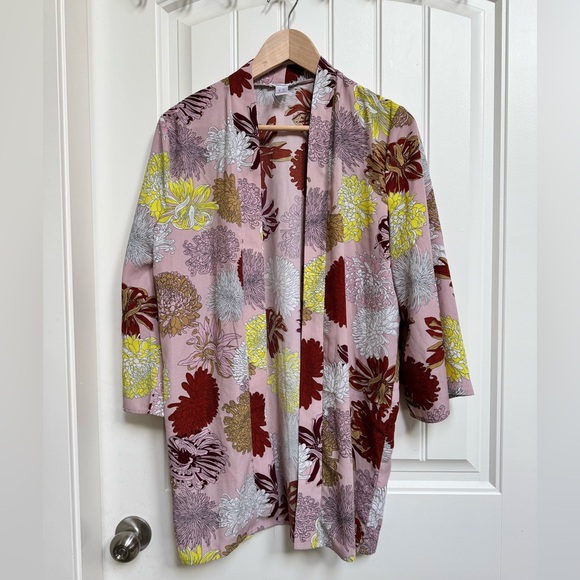 Revamped Jackets & Blazers - Revamped Dusty Rose Floral 3/4 Sleeve Duster Jacket. Size M